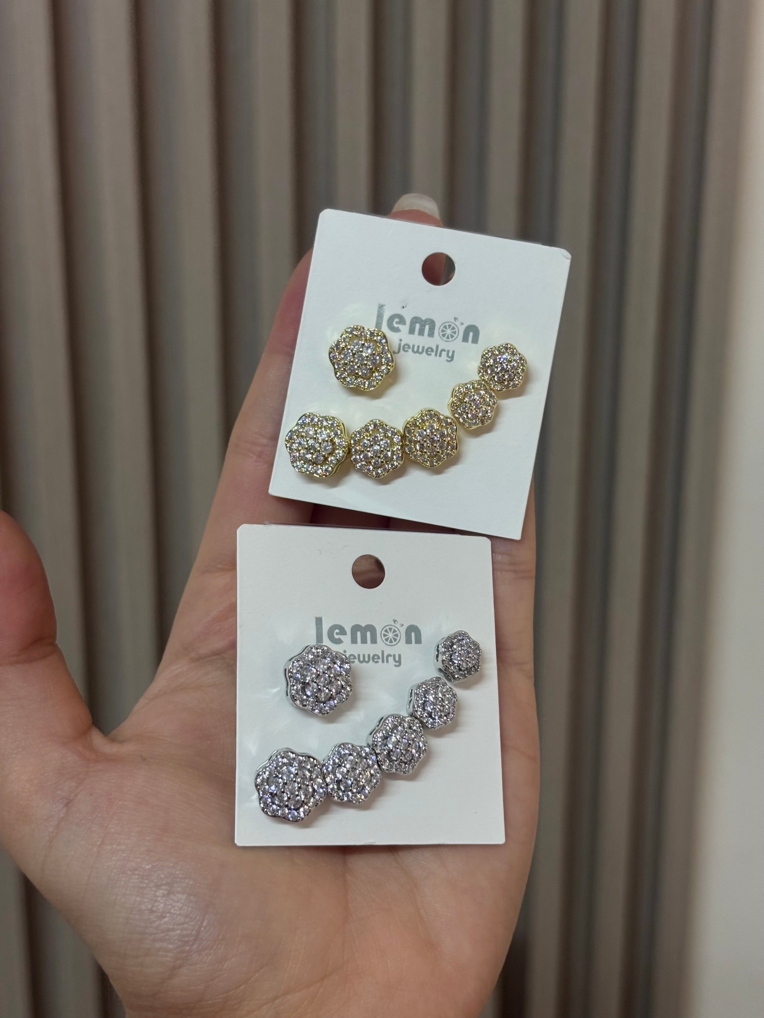 Set flower buttons