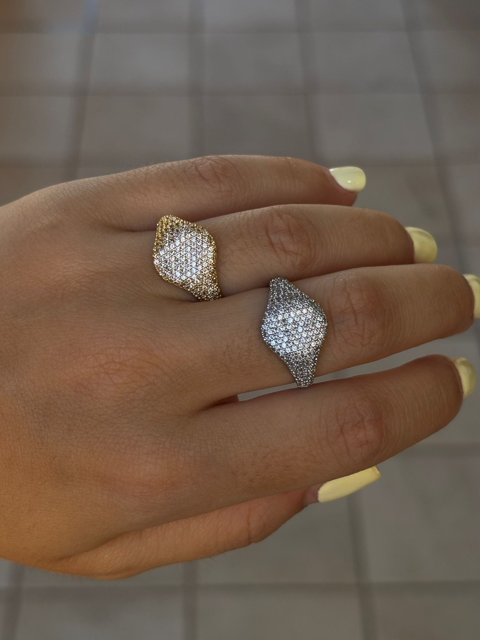 Anello zirconia