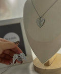 Collana Ali incisione
