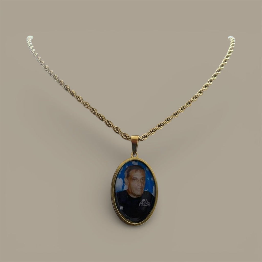 Collana con foto in resina con bordo