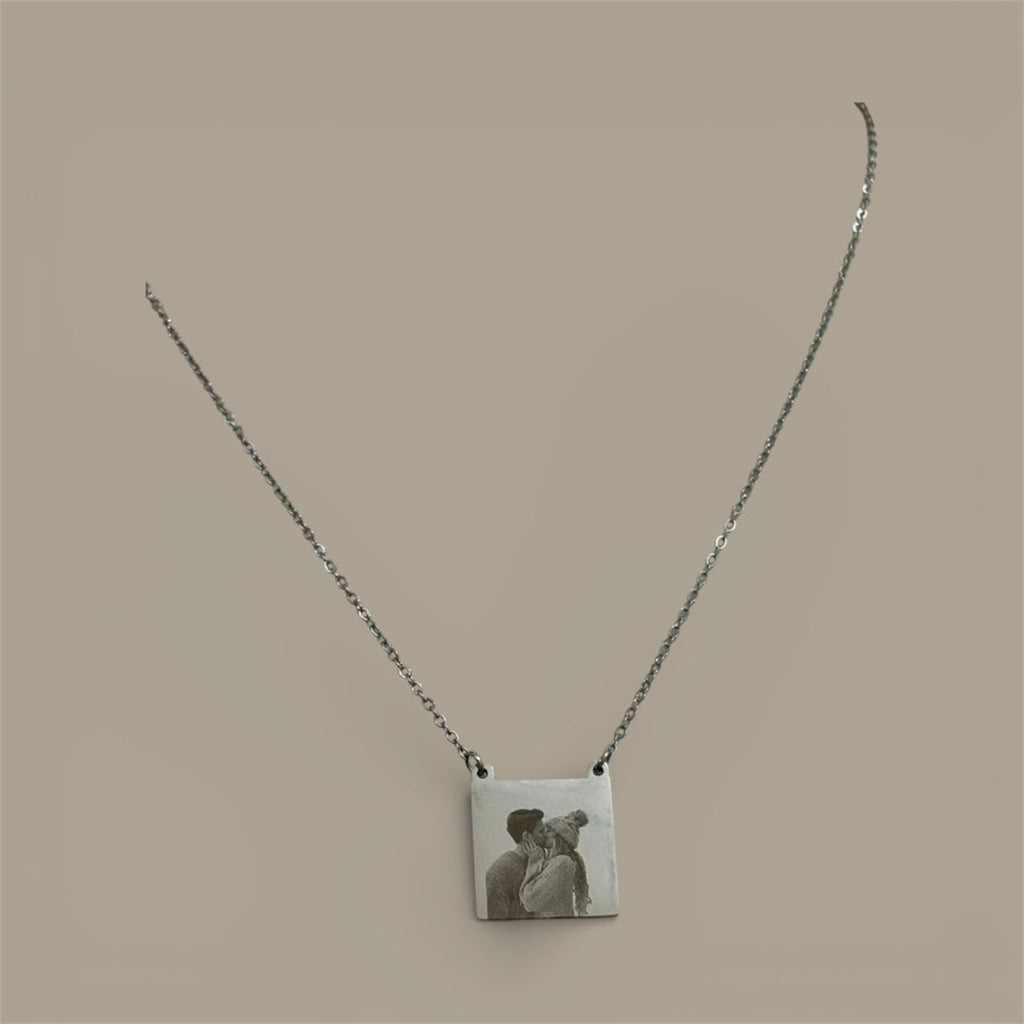 Collana foto incisa sottile