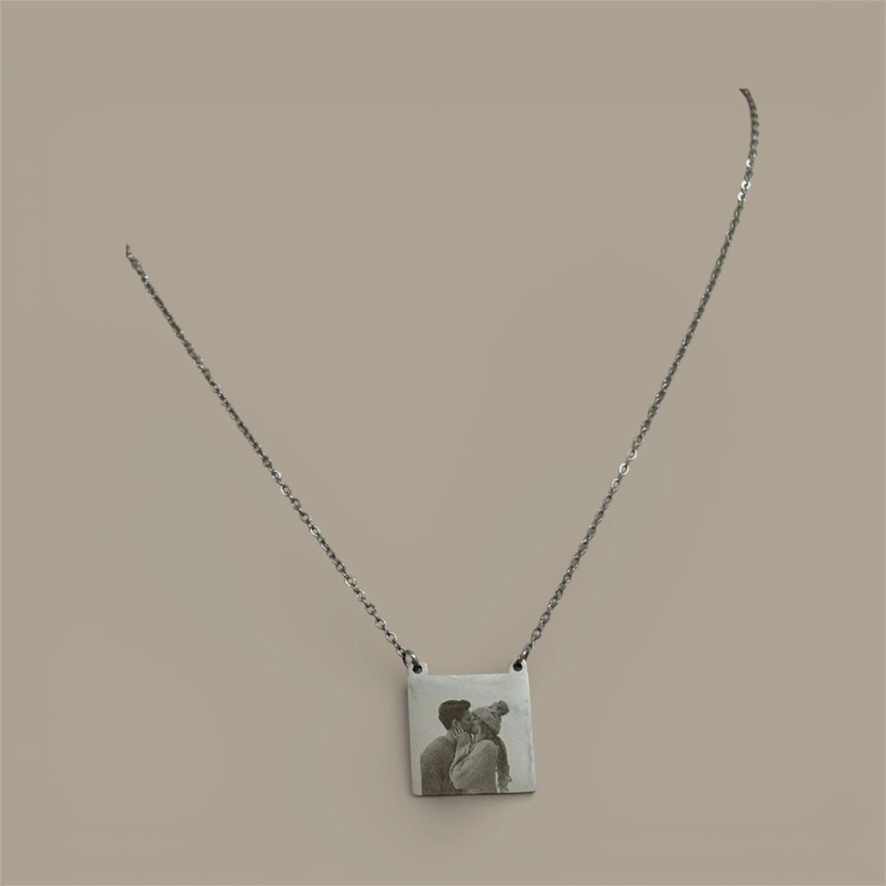 Collana foto incisa sottile
